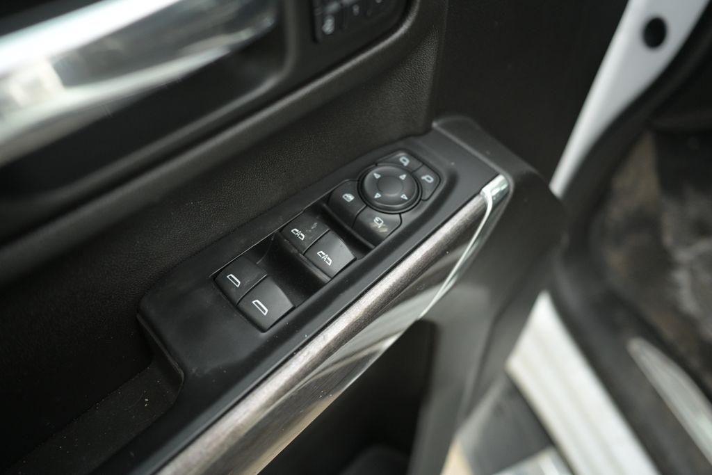 Chevrolet Silverado 1500 4WD Crew Cab 147" LTZ 2019