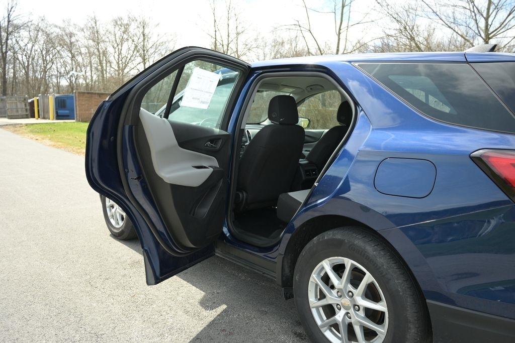 Chevrolet Equinox FWD 4dr LS w/1LS 2023