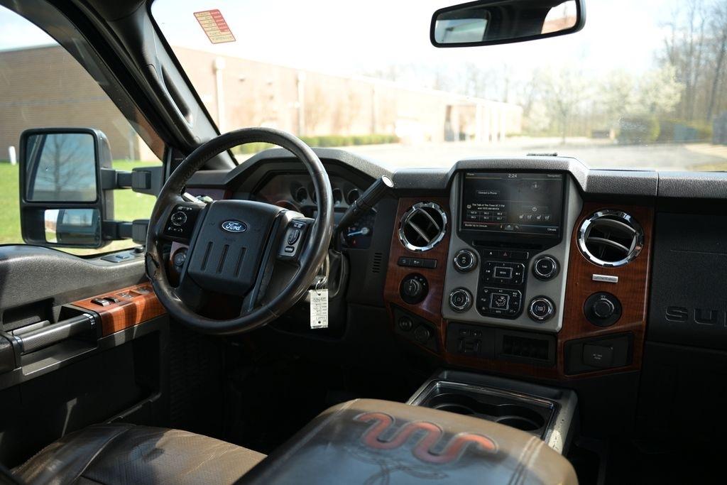 Ford Super Duty F-350 SRW 4WD Crew Cab 156" King Ranch 2016