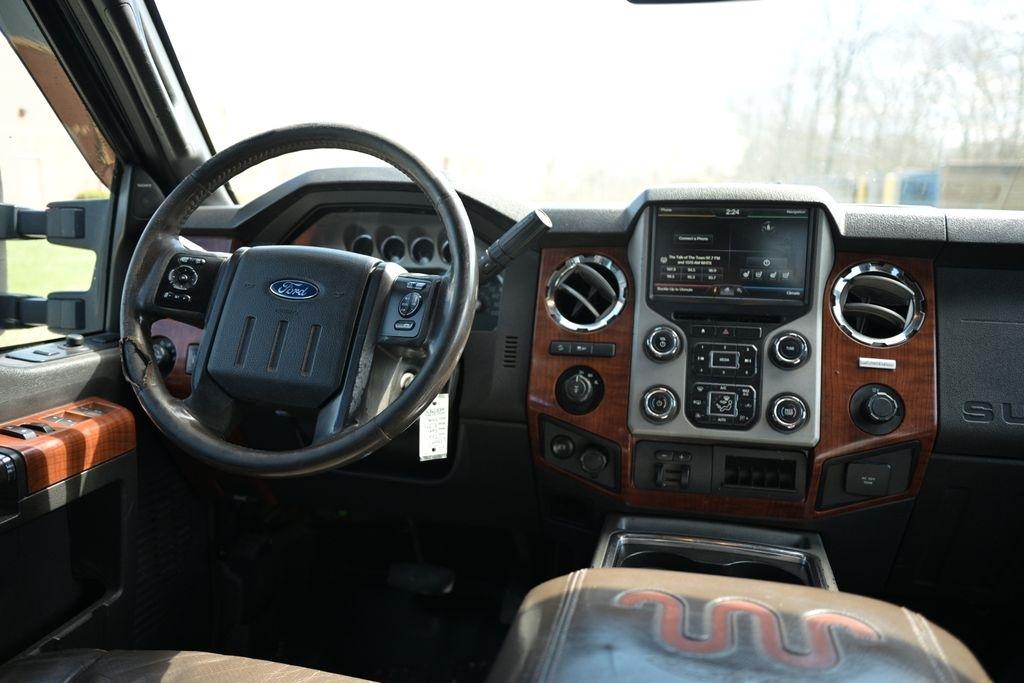 Ford Super Duty F-350 SRW 4WD Crew Cab 156" King Ranch 2016