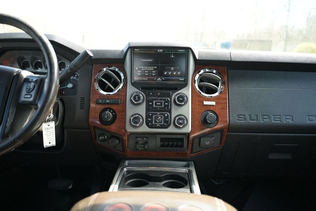 Ford Super Duty F-350 SRW 4WD Crew Cab 156" King Ranch 2016