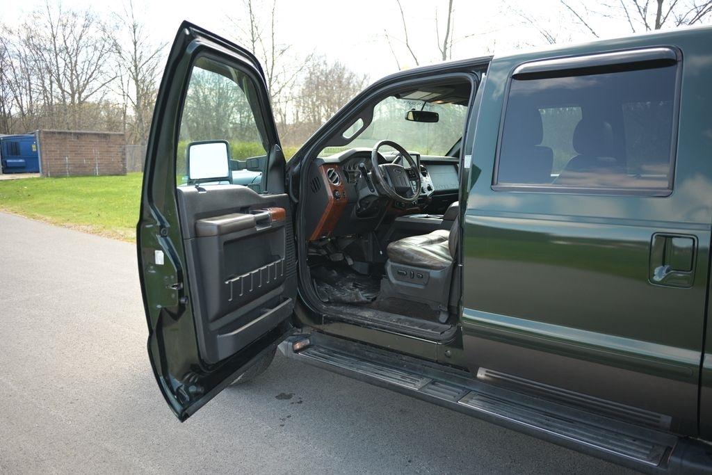 Ford Super Duty F-350 SRW 4WD Crew Cab 156" King Ranch 2016