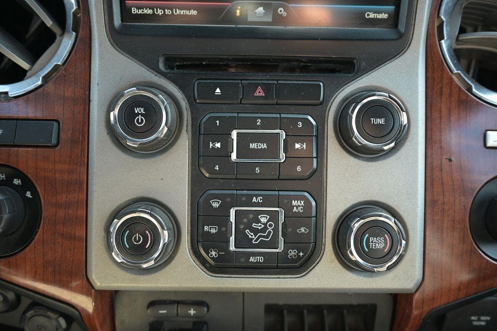 Ford Super Duty F-350 SRW 4WD Crew Cab 156" King Ranch 2016