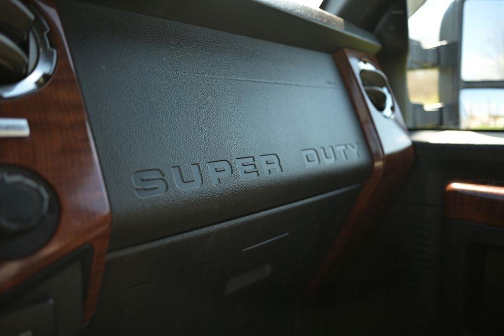 Ford Super Duty F-350 SRW 4WD Crew Cab 156" King Ranch 2016