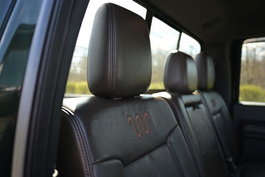 Ford Super Duty F-350 SRW 4WD Crew Cab 156" King Ranch 2016