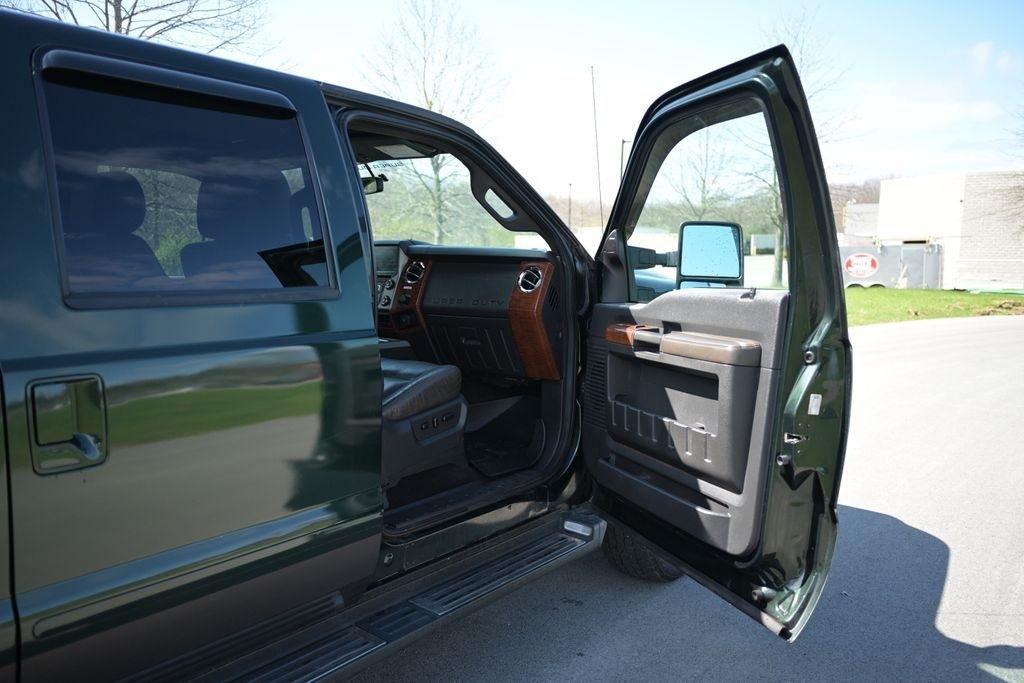 Ford Super Duty F-350 SRW 4WD Crew Cab 156" King Ranch 2016