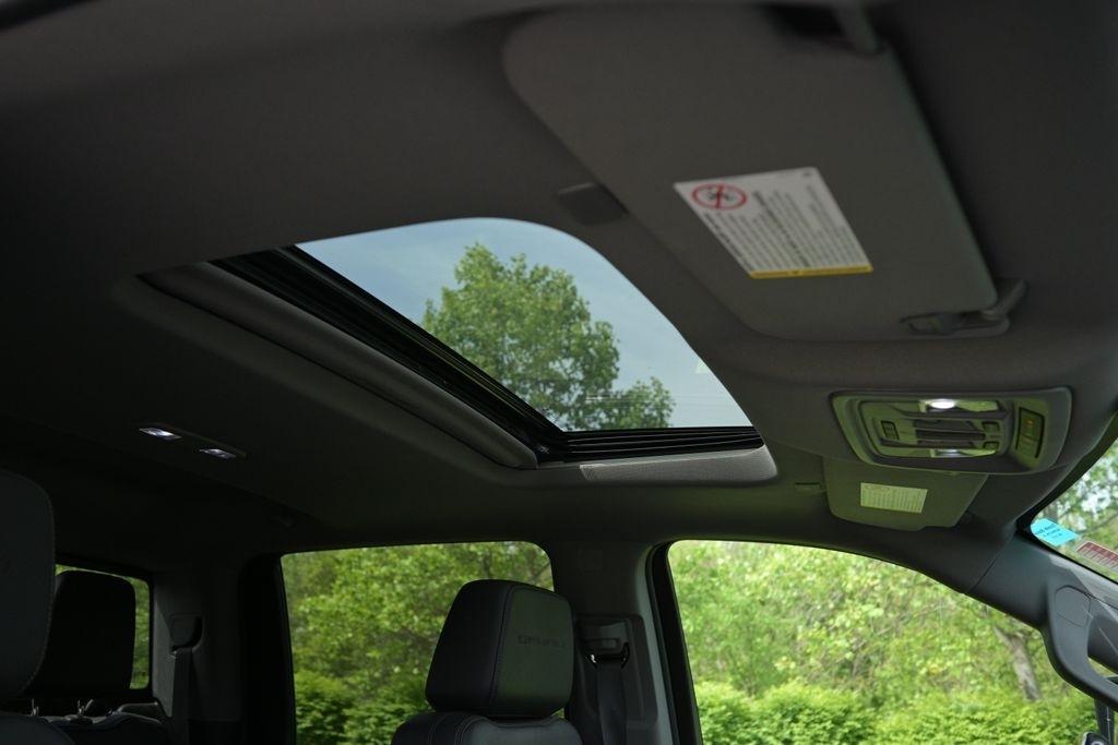 GMC Sierra 2500HD 4WD Crew Cab 159" Denali 2023