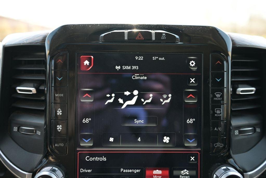 RAM 2500 Laramie 4x4 Crew Cab 6'4" Box 2019