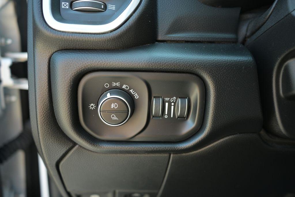 RAM 2500 Laramie 4x4 Crew Cab 6'4" Box 2019