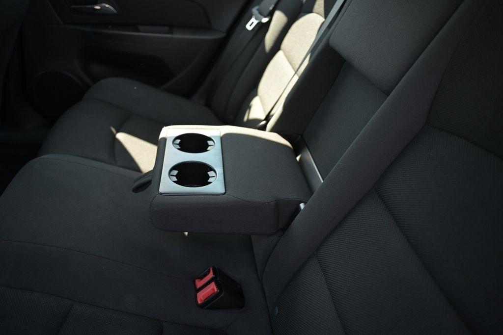 Chevrolet Cruze Limited 4dr Sdn Auto LT w/1LT 2016