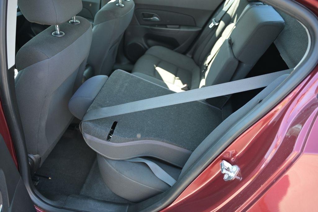 Chevrolet Cruze Limited 4dr Sdn Auto LT w/1LT 2016