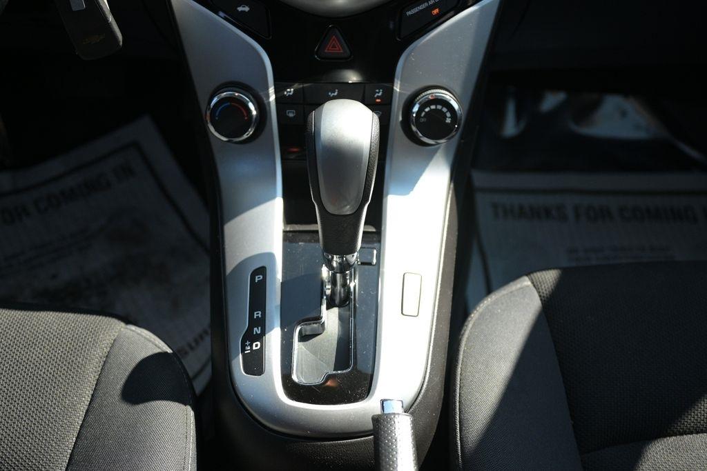 Chevrolet Cruze Limited 4dr Sdn Auto LT w/1LT 2016