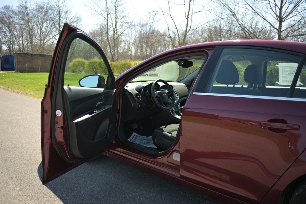 Chevrolet Cruze Limited 4dr Sdn Auto LT w/1LT 2016