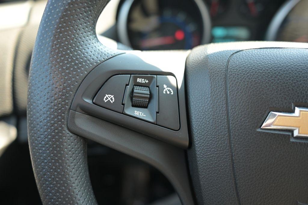 Chevrolet Cruze Limited 4dr Sdn Auto LT w/1LT 2016