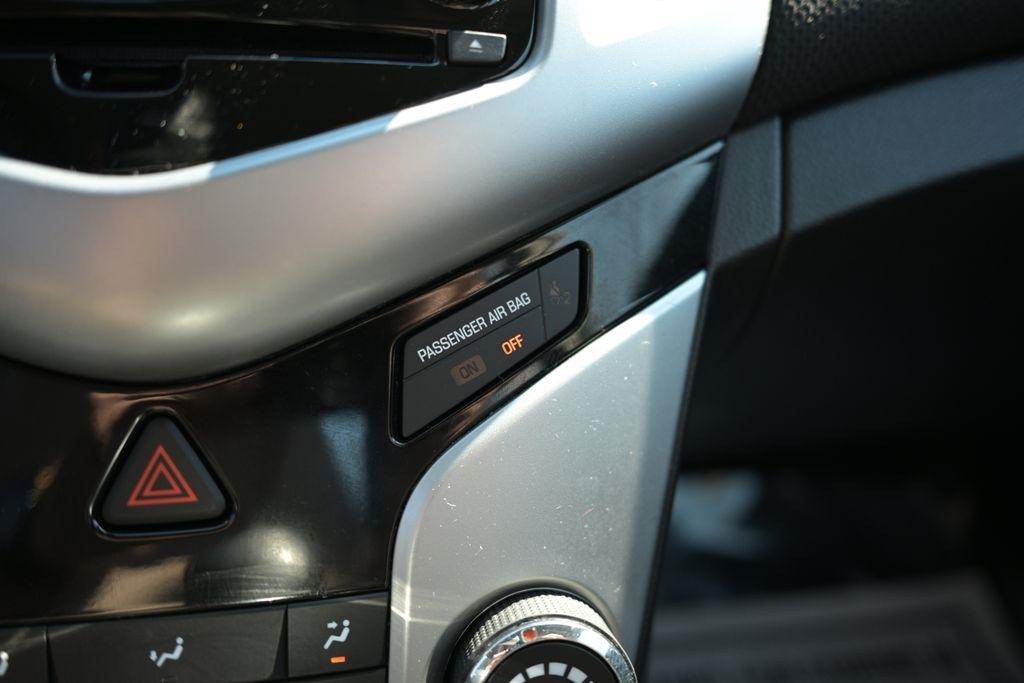 Chevrolet Cruze Limited 4dr Sdn Auto LT w/1LT 2016