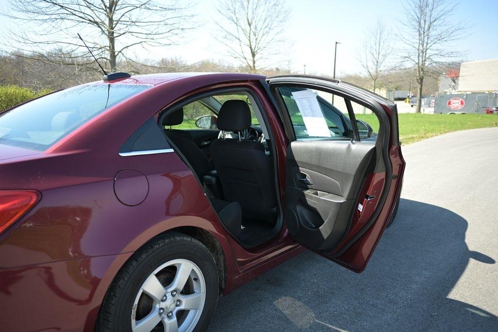 Chevrolet Cruze Limited 4dr Sdn Auto LT w/1LT 2016