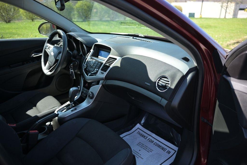 Chevrolet Cruze Limited 4dr Sdn Auto LT w/1LT 2016