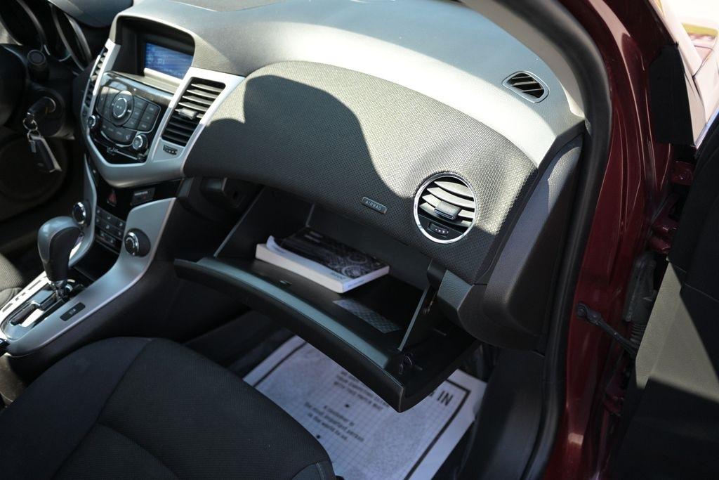 Chevrolet Cruze Limited 4dr Sdn Auto LT w/1LT 2016