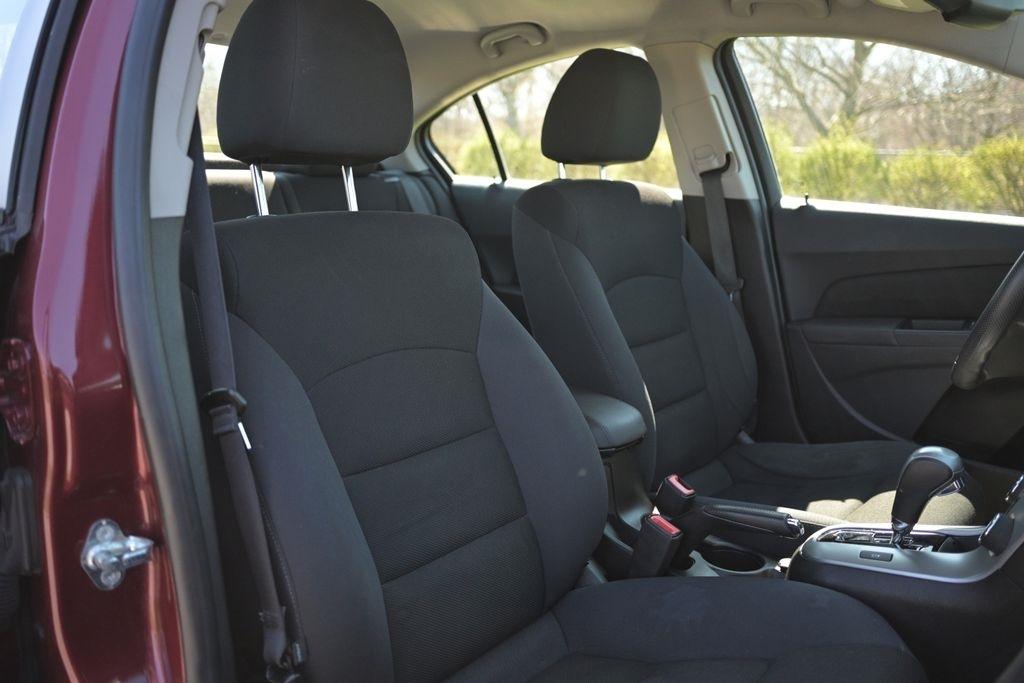 Chevrolet Cruze Limited 4dr Sdn Auto LT w/1LT 2016