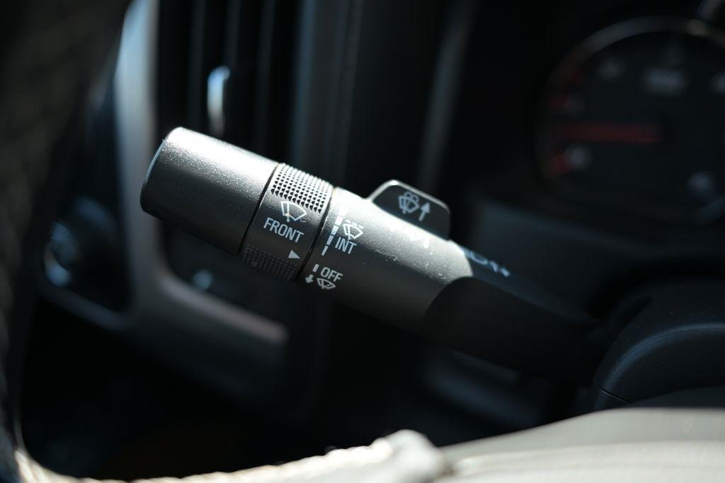 GMC Sierra 1500 4WD Crew Cab 143.5" SLT 2014