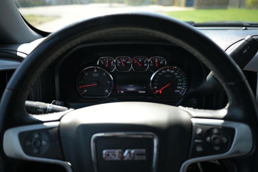 GMC Sierra 1500 4WD Crew Cab 143.5" SLT 2014