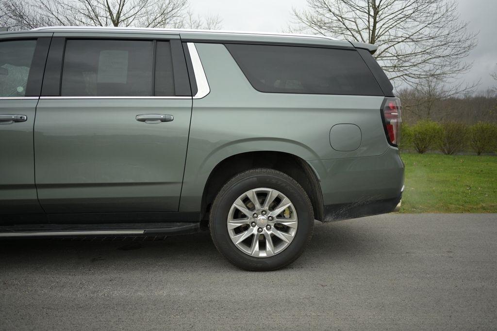Chevrolet Suburban 4WD 4dr Premier 2023