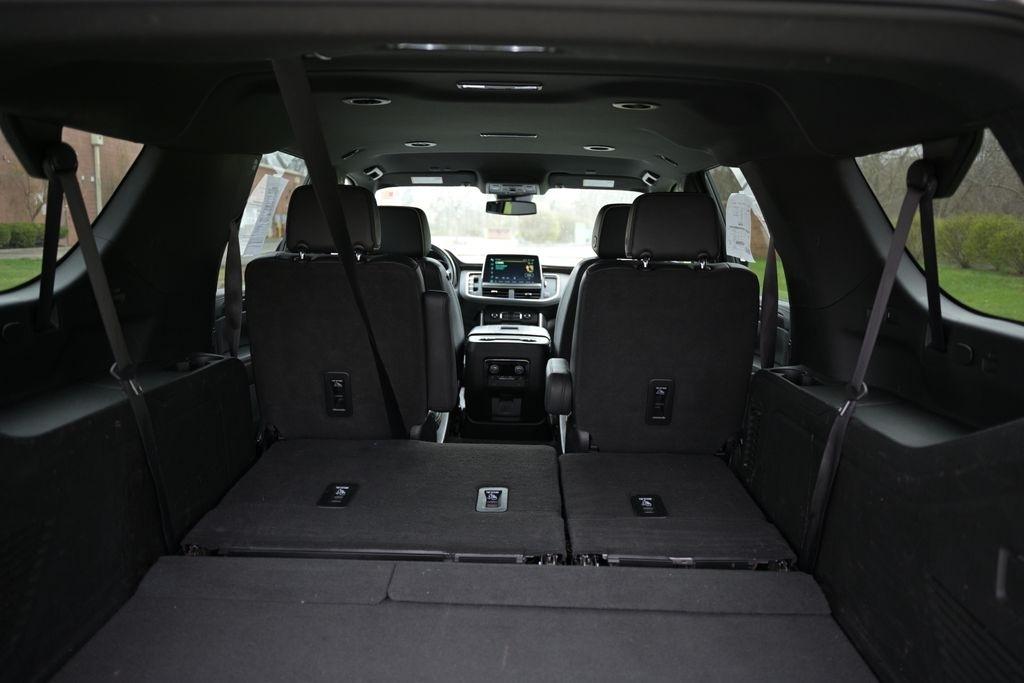 Chevrolet Suburban 4WD 4dr Premier 2023