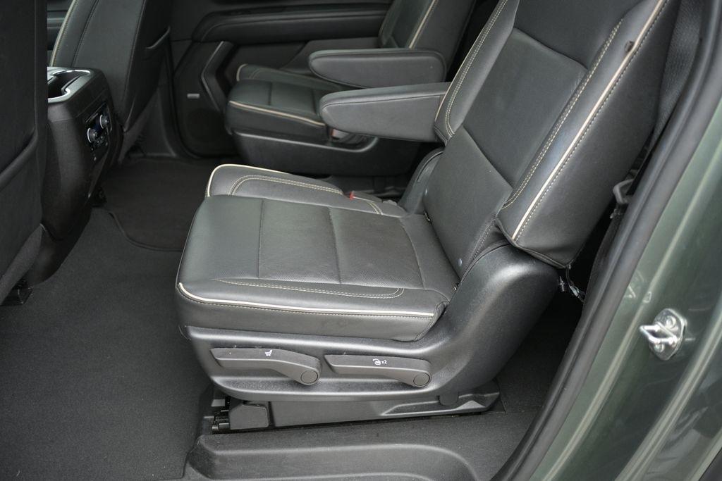 Chevrolet Suburban 4WD 4dr Premier 2023