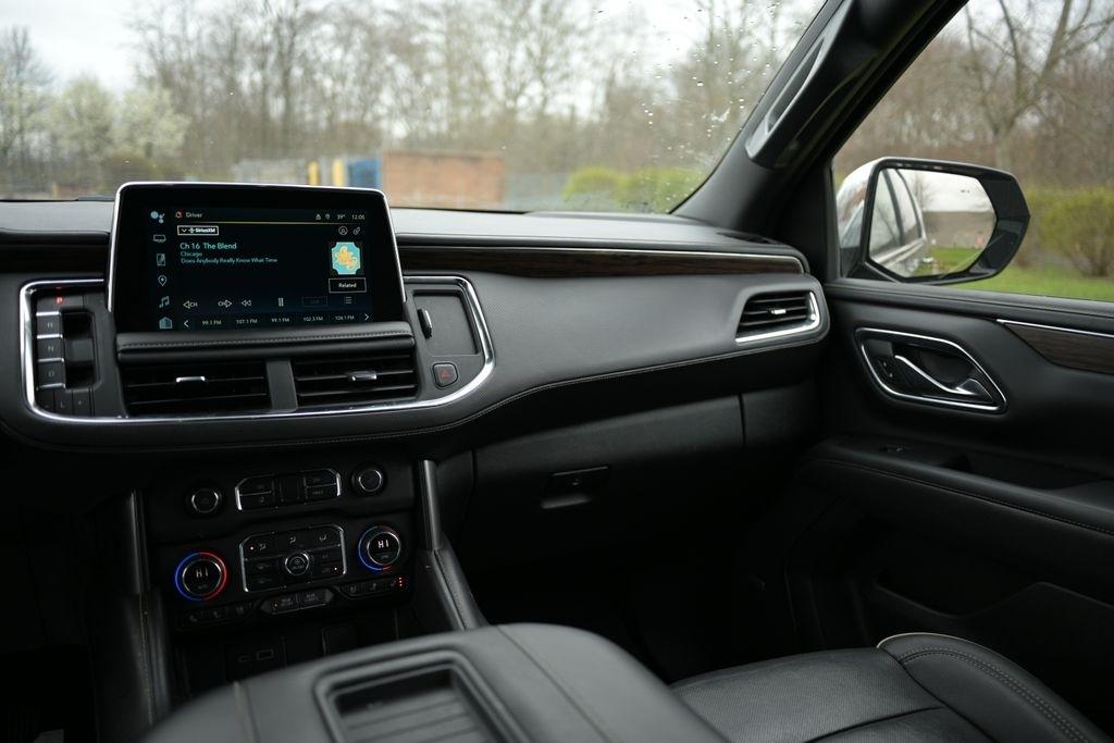 Chevrolet Suburban 4WD 4dr Premier 2023