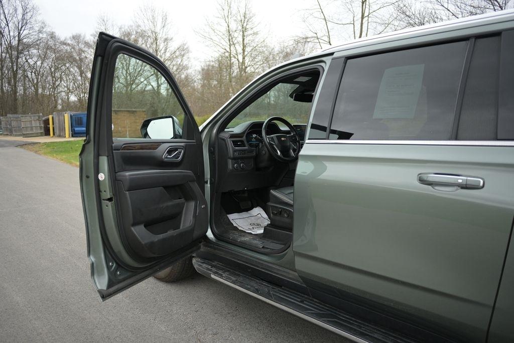 Chevrolet Suburban 4WD 4dr Premier 2023
