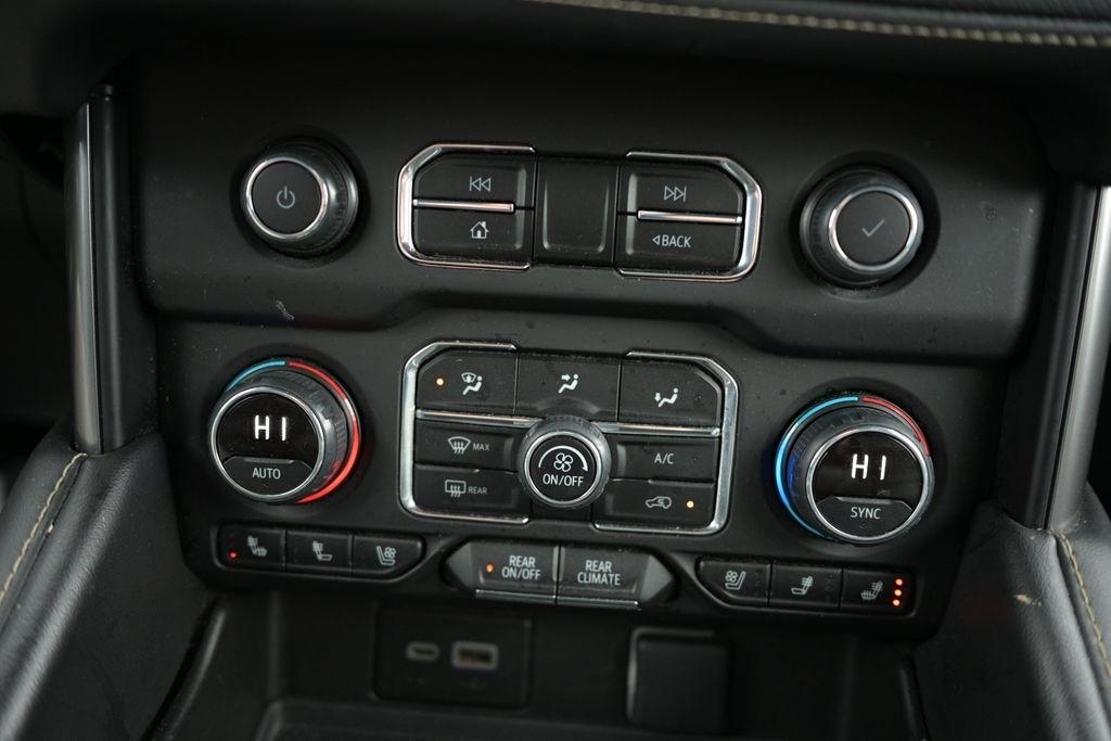 Chevrolet Suburban 4WD 4dr Premier 2023