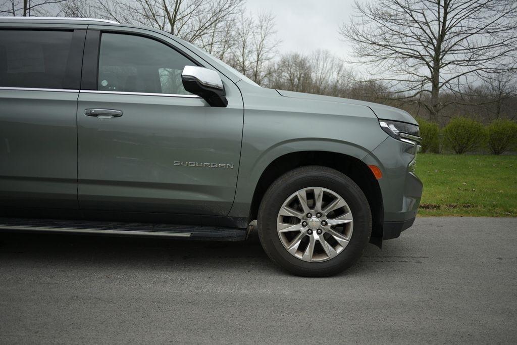 Chevrolet Suburban 4WD 4dr Premier 2023