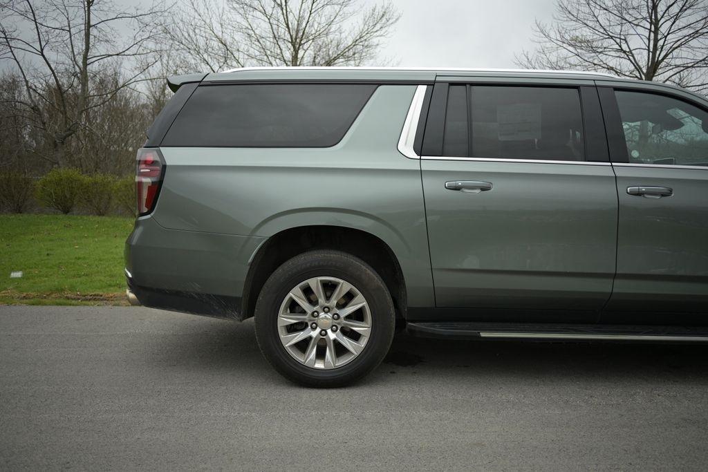 Chevrolet Suburban 4WD 4dr Premier 2023
