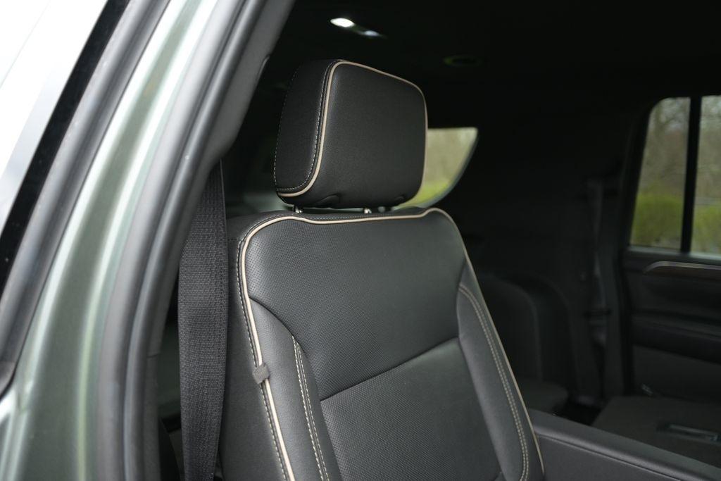 Chevrolet Suburban 4WD 4dr Premier 2023