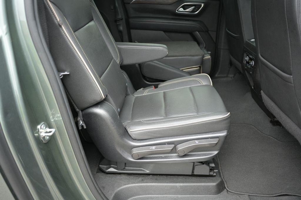 Chevrolet Suburban 4WD 4dr Premier 2023