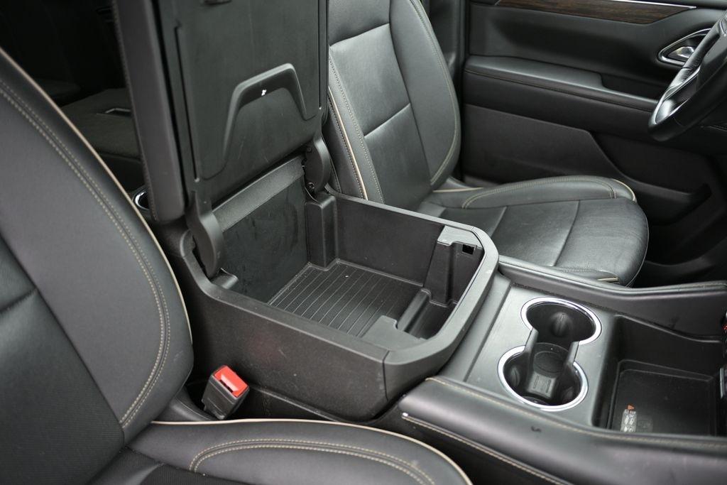 Chevrolet Suburban 4WD 4dr Premier 2023