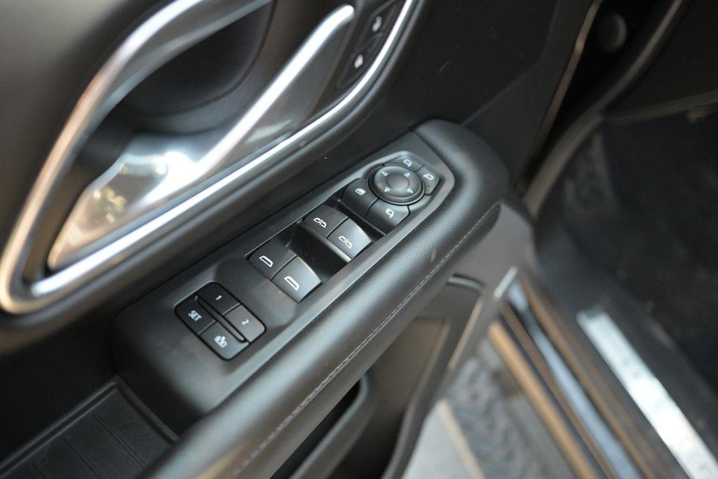 Chevrolet Tahoe 4WD 4dr Z71 2023