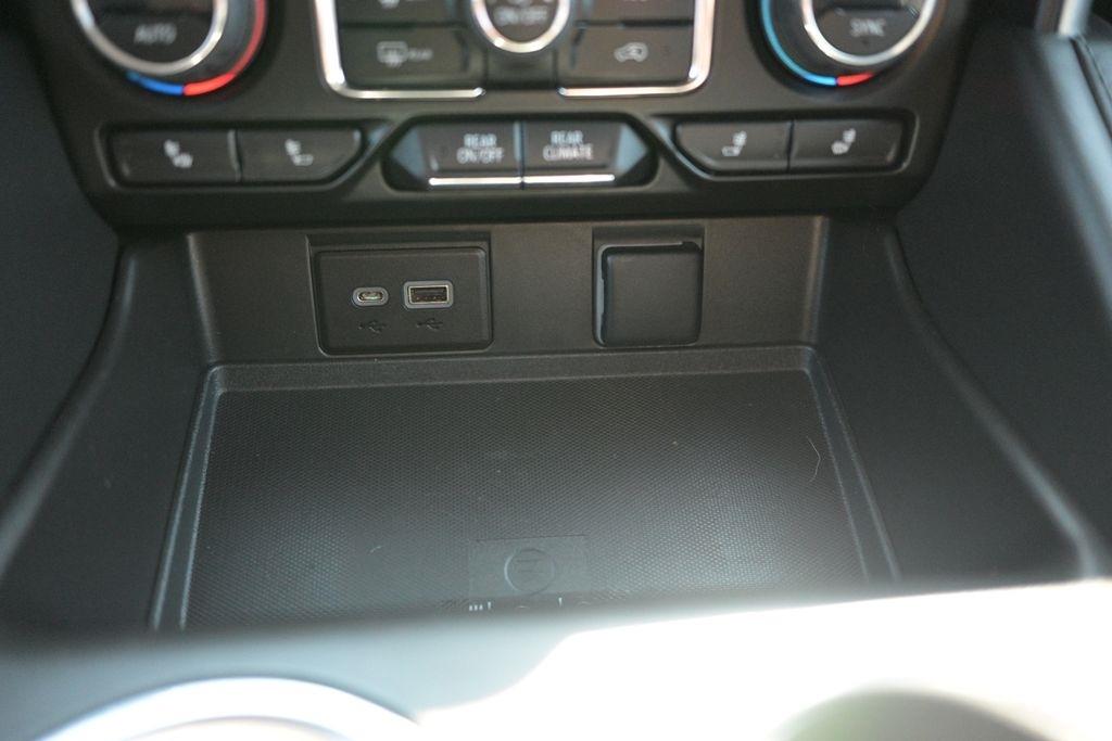 Chevrolet Tahoe 4WD 4dr Z71 2023