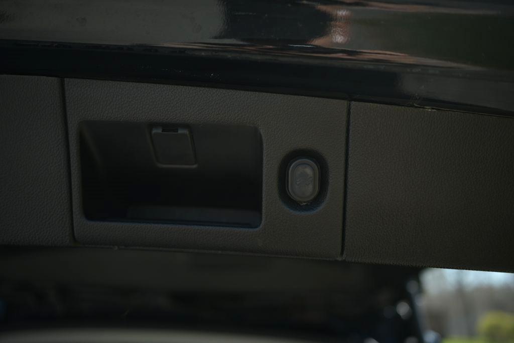 Chevrolet Tahoe 4WD 4dr LT 2019