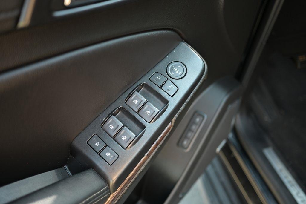 Chevrolet Tahoe 4WD 4dr LT 2019