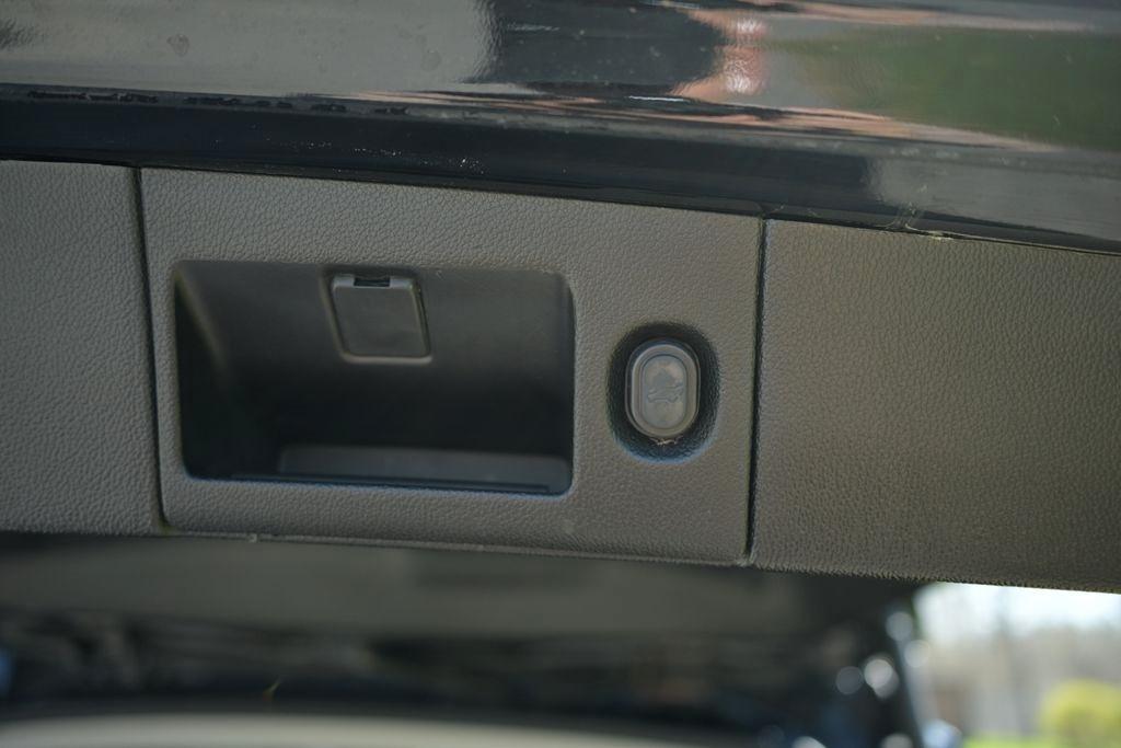 Chevrolet Tahoe 4WD 4dr LT 2019