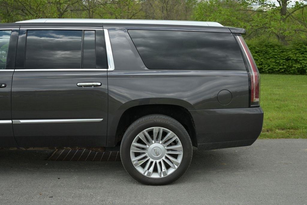 Cadillac Escalade ESV 4WD 4dr Platinum 2015