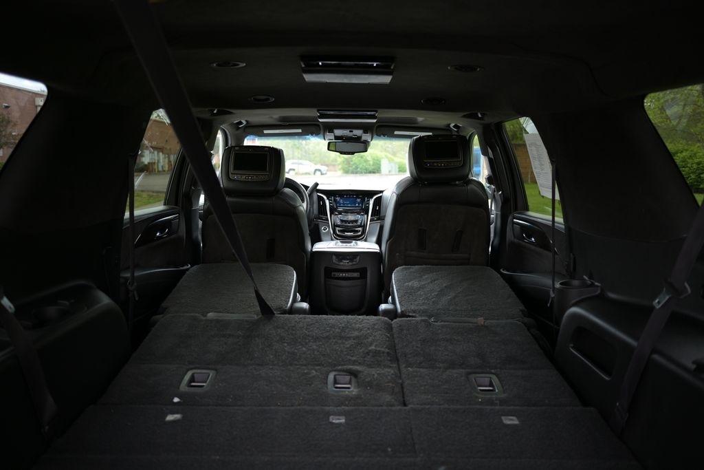 Cadillac Escalade ESV 4WD 4dr Platinum 2015