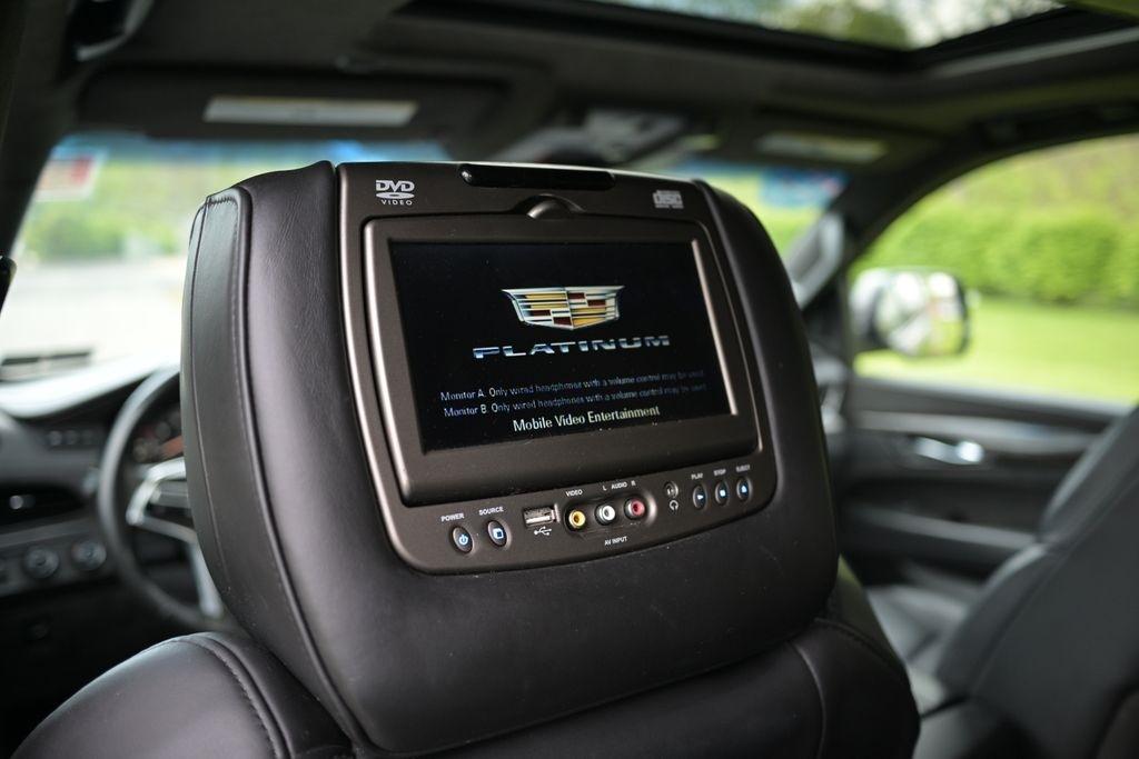 Cadillac Escalade ESV 4WD 4dr Platinum 2015