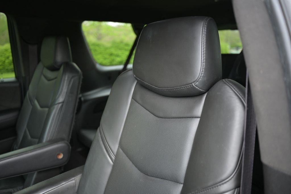 Cadillac Escalade ESV 4WD 4dr Platinum 2015
