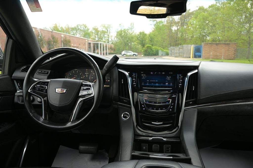 Cadillac Escalade ESV 4WD 4dr Platinum 2015