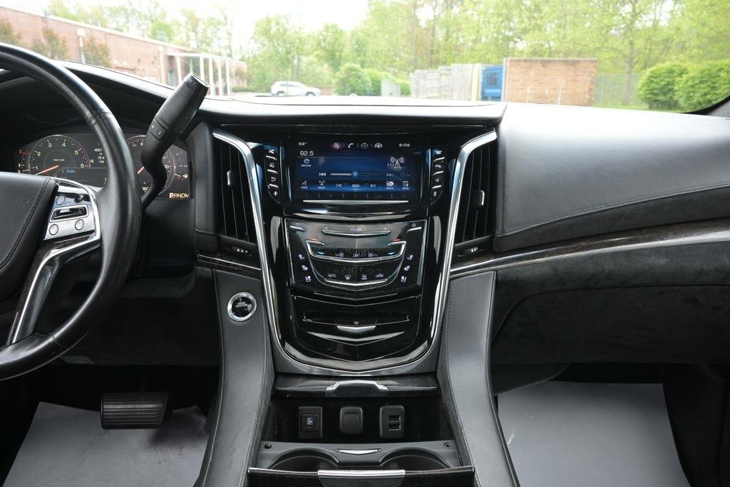 Cadillac Escalade ESV 4WD 4dr Platinum 2015