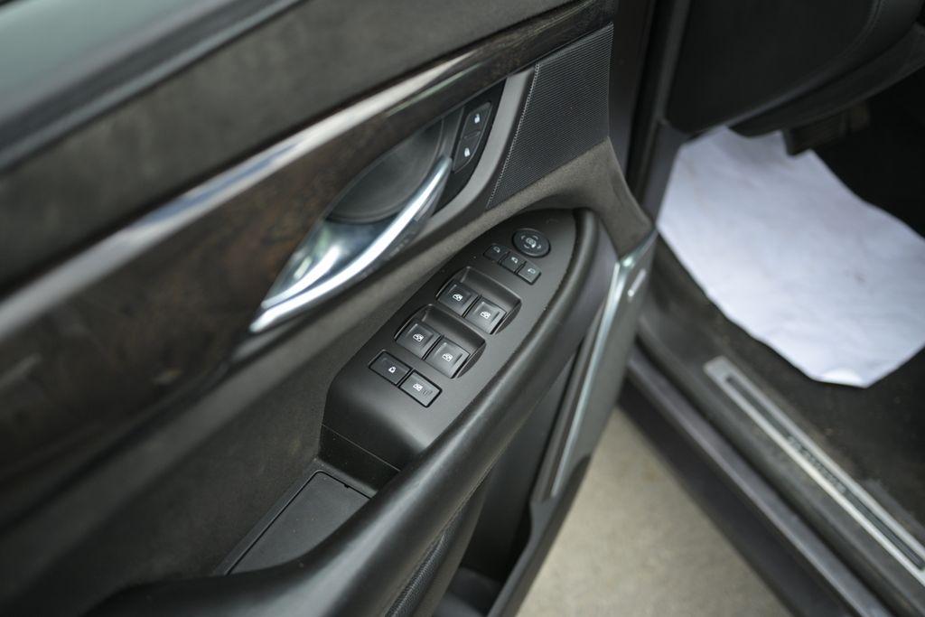 Cadillac Escalade ESV 4WD 4dr Platinum 2015