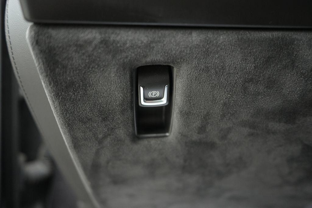 Cadillac Escalade ESV 4WD 4dr Platinum 2015