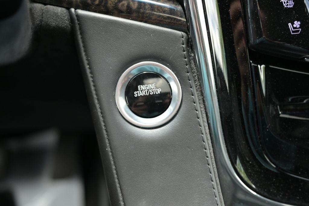 Cadillac Escalade ESV 4WD 4dr Platinum 2015